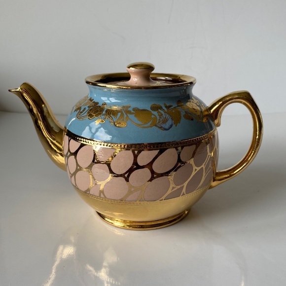 Vintage Sadler Pottery Teapot Made in England Gold Blue and Peach Signed - Picture 1 of 8